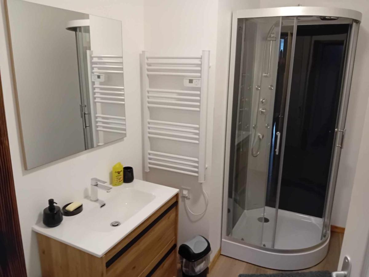 Grand Appartement Avec Terrasse Wignehies Exteriér fotografie