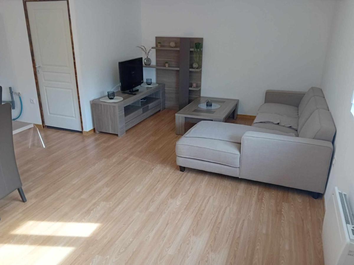 Grand Appartement Avec Terrasse Wignehies Exteriér fotografie